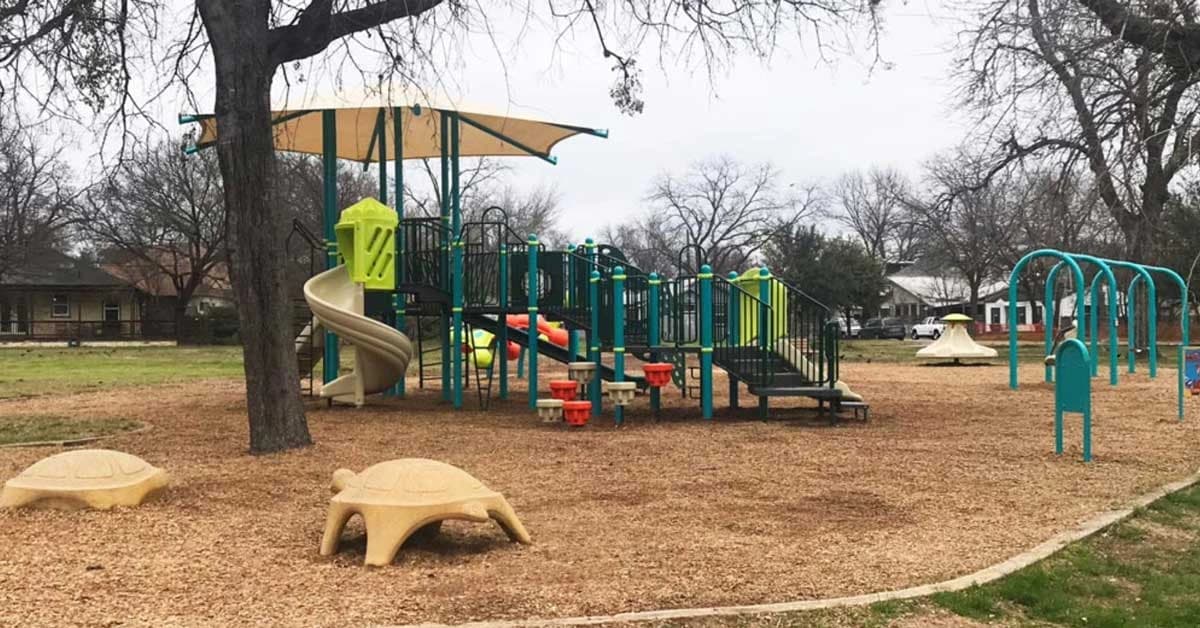 Huitt-Zollars Delivers Lakeway Activity Center Playscape Design — 2