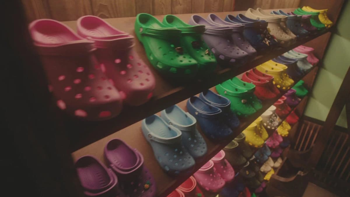 The Crocs Campaign Everyone's Praising and No One Can Credit — 4