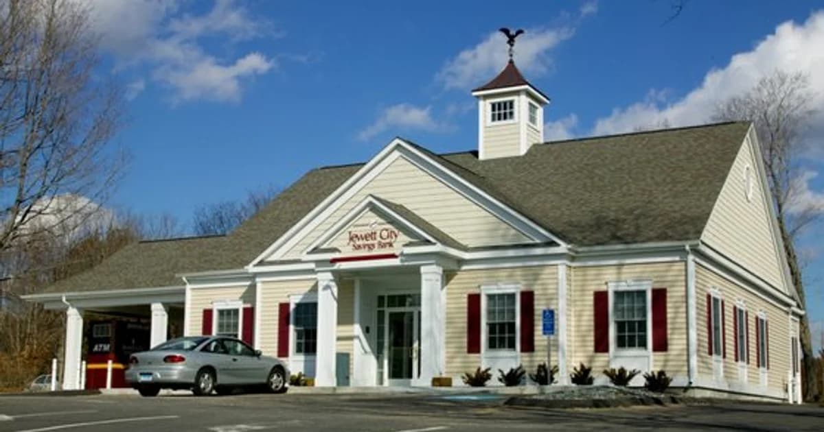 Jewett City Savings Bank's Illustrated Tote Wins Silver Davey Award