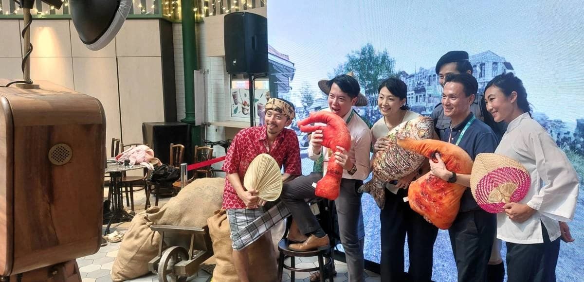 Sweatshop and SYNT Studio Turn Hawker Culture Into a Playable Experience for Lau Pa Sat's National Day Campaign — 4