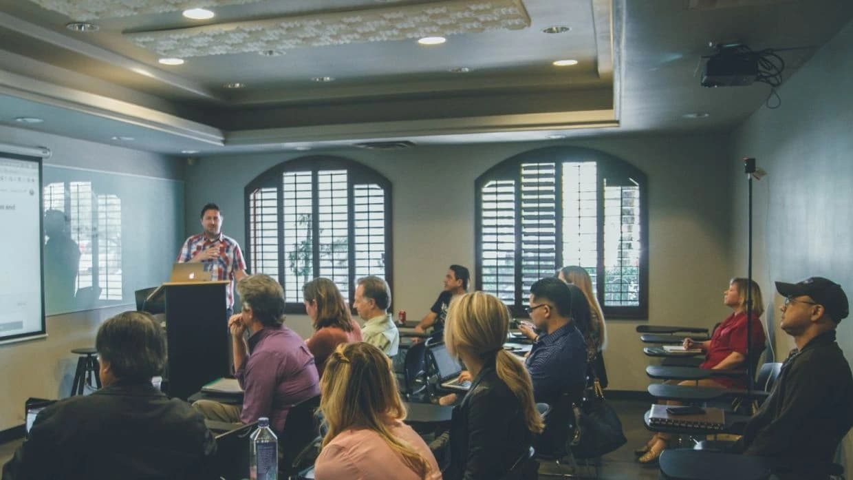 The One-Sentence Discipline Small Agencies Use to Win Pitches — 3